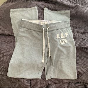 A&F SWEATPANTS